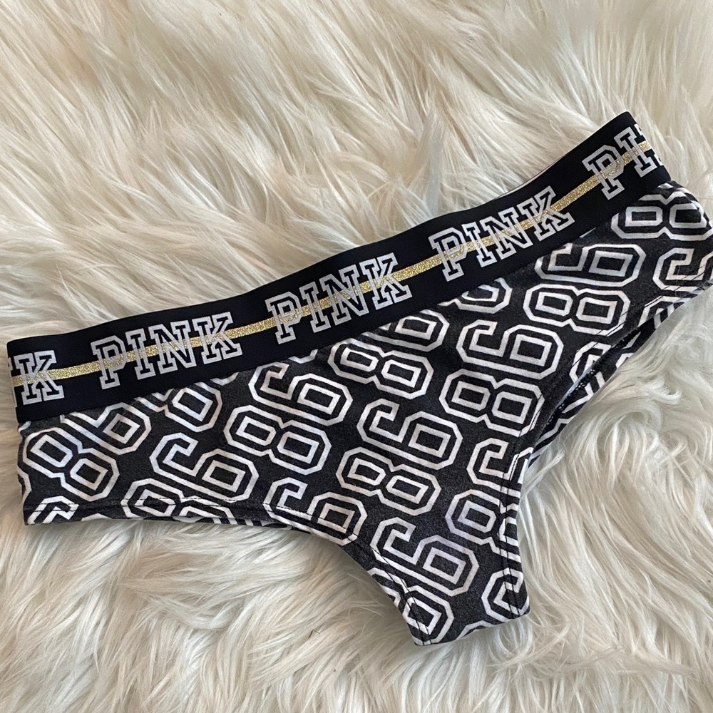 PINK Victoria's Secret 86 cheeky thong
